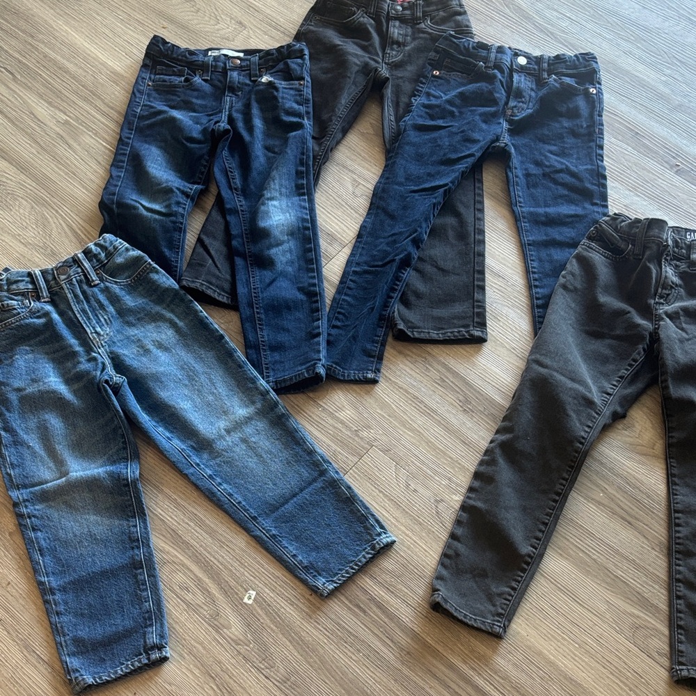 Gap & Levi jeans bundle of 5